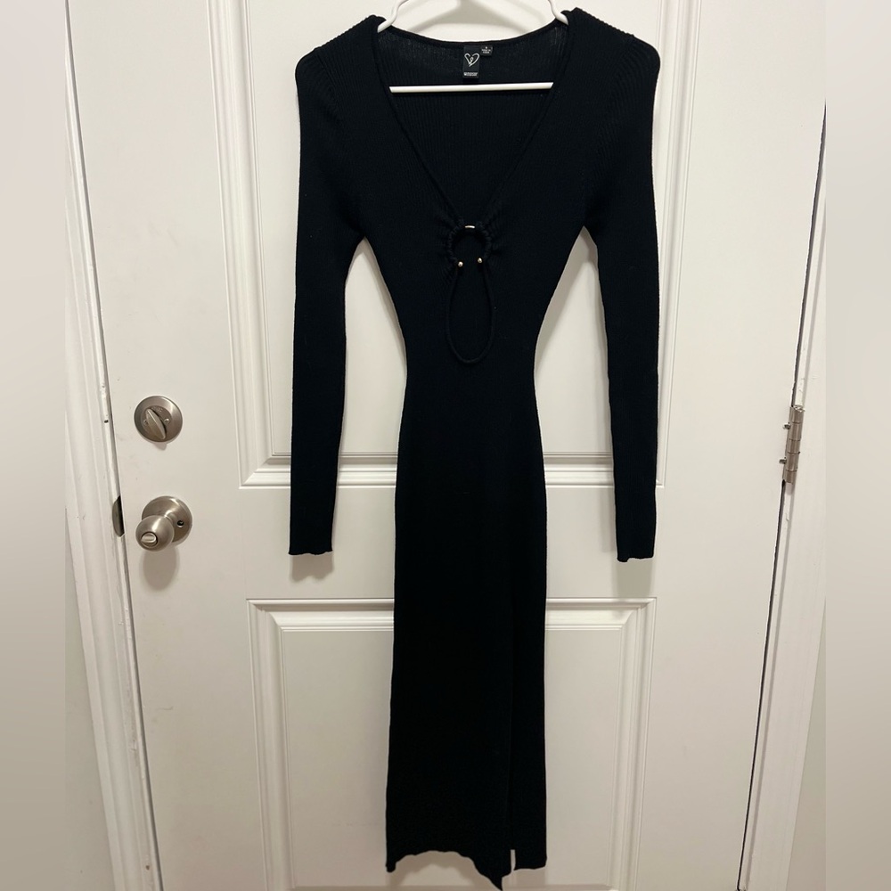 Windsor Stretch Knit like Material Gold Cutout Slit Black Long Sleeve Dress